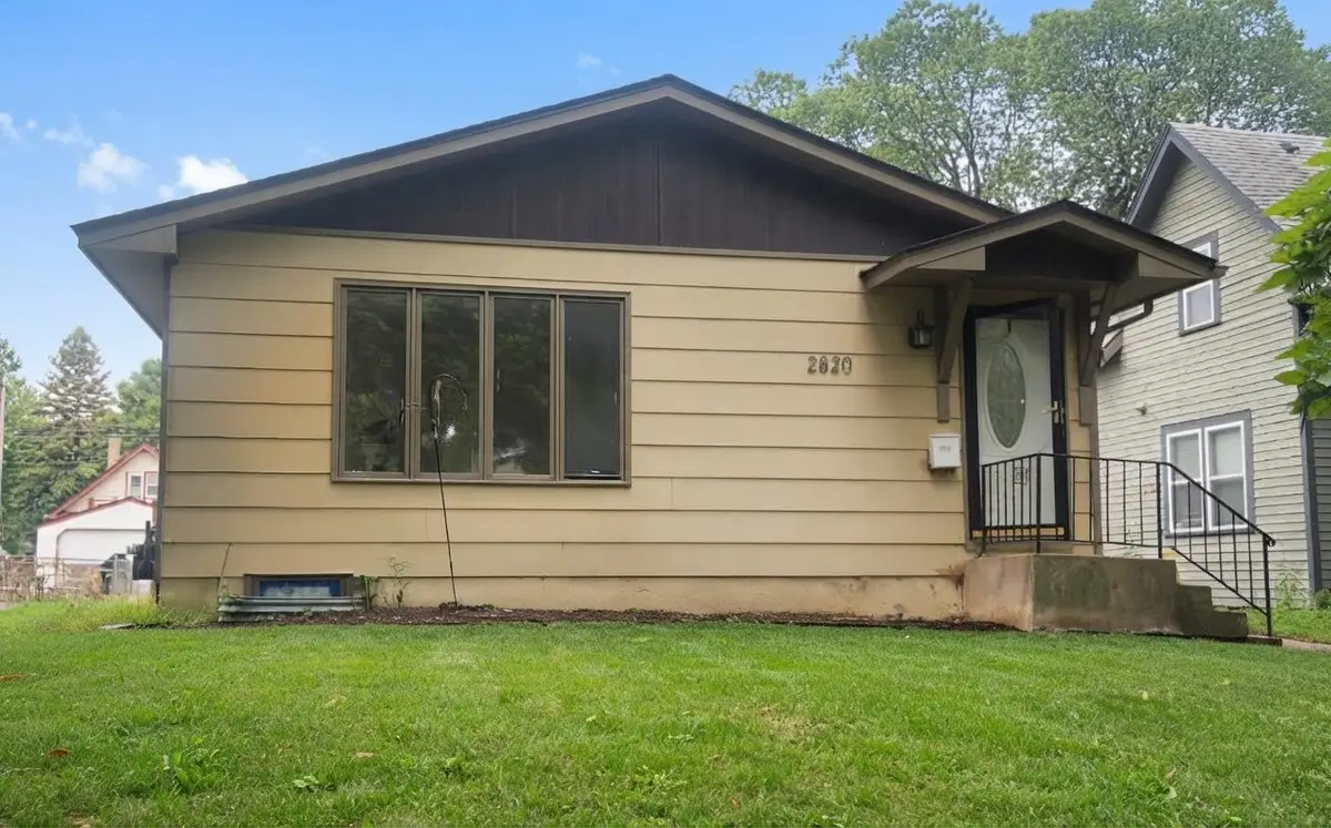2820 31st Avenue S, Minneapolis, MN 55406 - #1