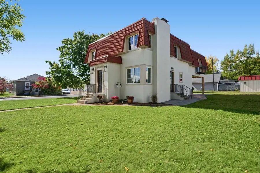 3617 2nd Avenue W, Hibbing, MN 55746 - #3