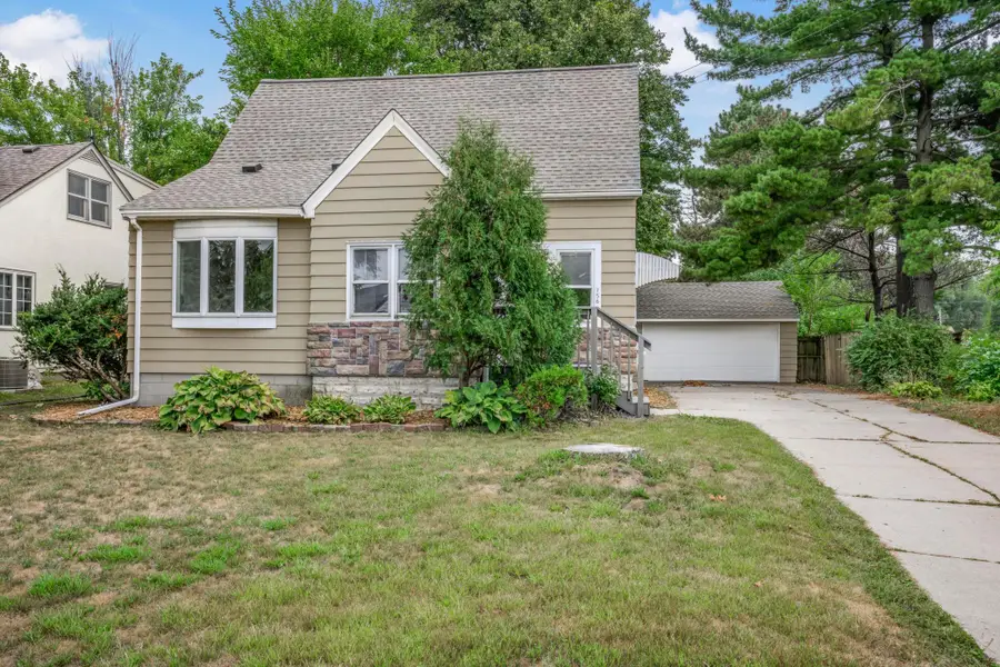756 Mcknight Road N, Maplewood, MN 55119 - #2