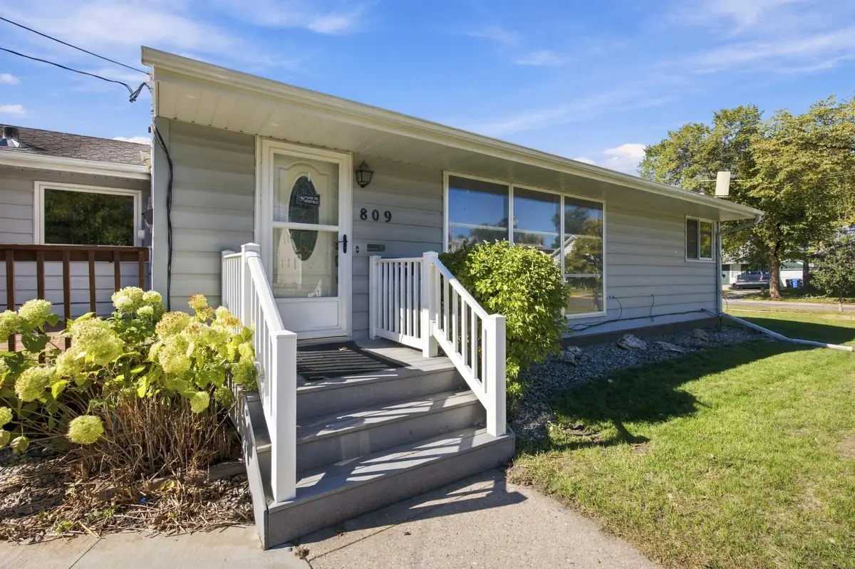 809 16th Street S, Fargo, ND 58103 - #1