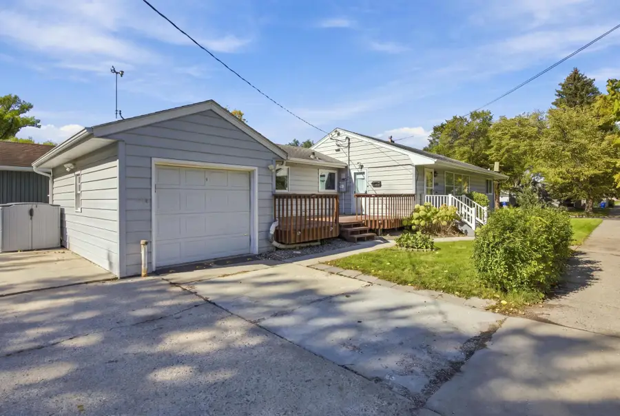 809 16th Street S, Fargo, ND 58103 - #3
