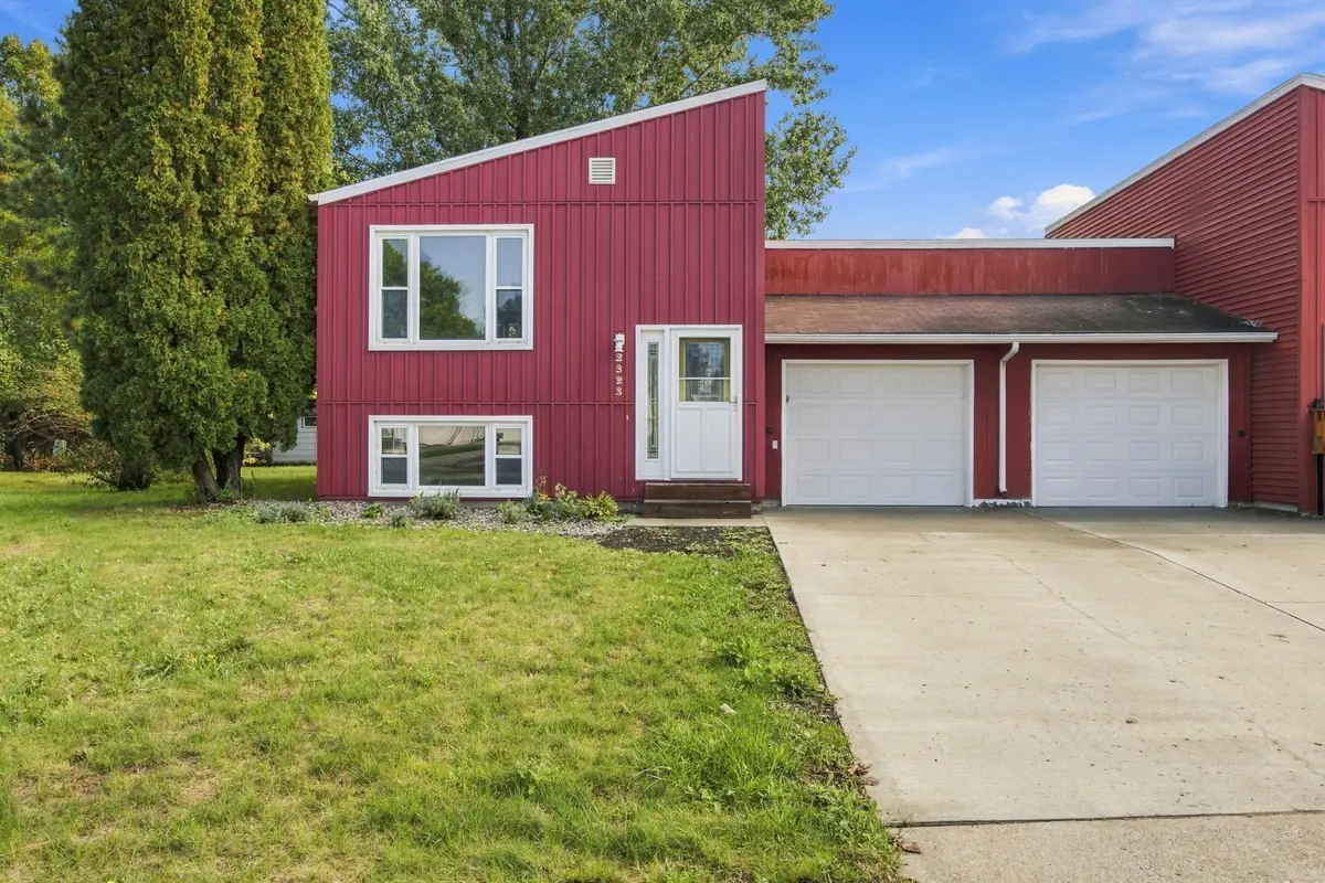 2323 Sundance Circle S, Fargo, ND 58103 - #1