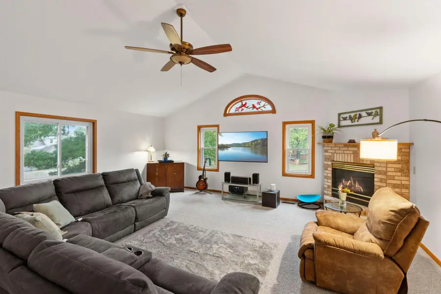1464 Victoria Street N, Saint Paul, MN 55117 - #2