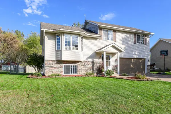 1370 Brookhaven Drive, Hammond, WI 54015