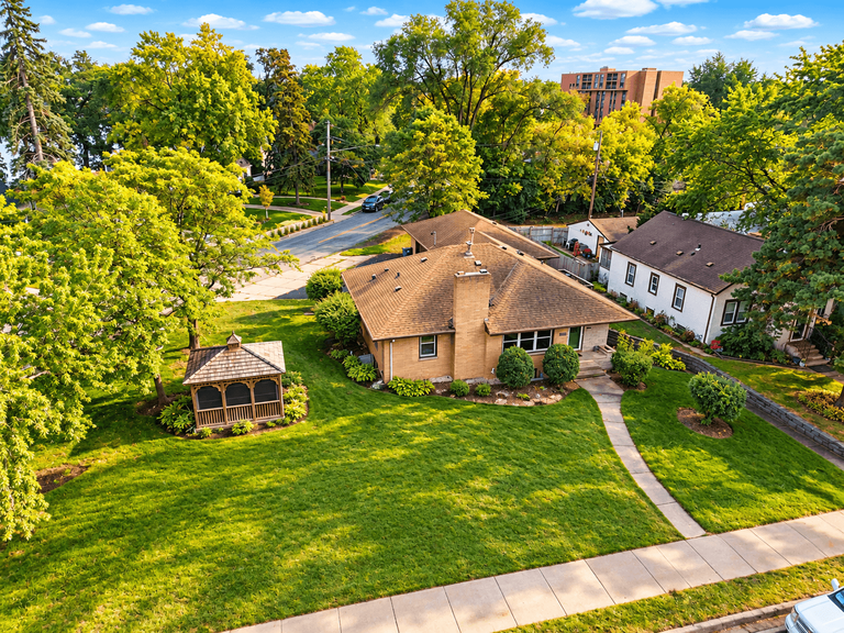 4201 40th Avenue N, Robbinsdale, MN 55422 - #3