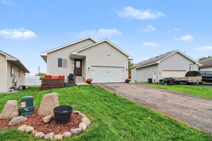 409 Juniper Lane Nw, Montgomery, MN 56069 - #2