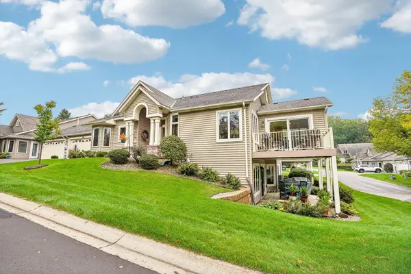 994 Stratford Lane W, Burnsville, MN 55337