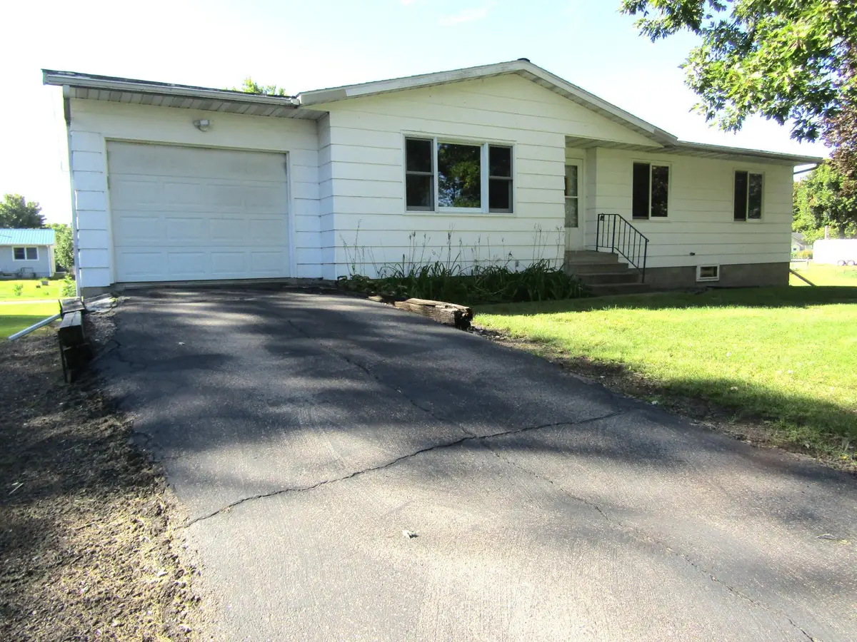 1617 7th Avenue, Granite Falls, MN 56241 - #1
