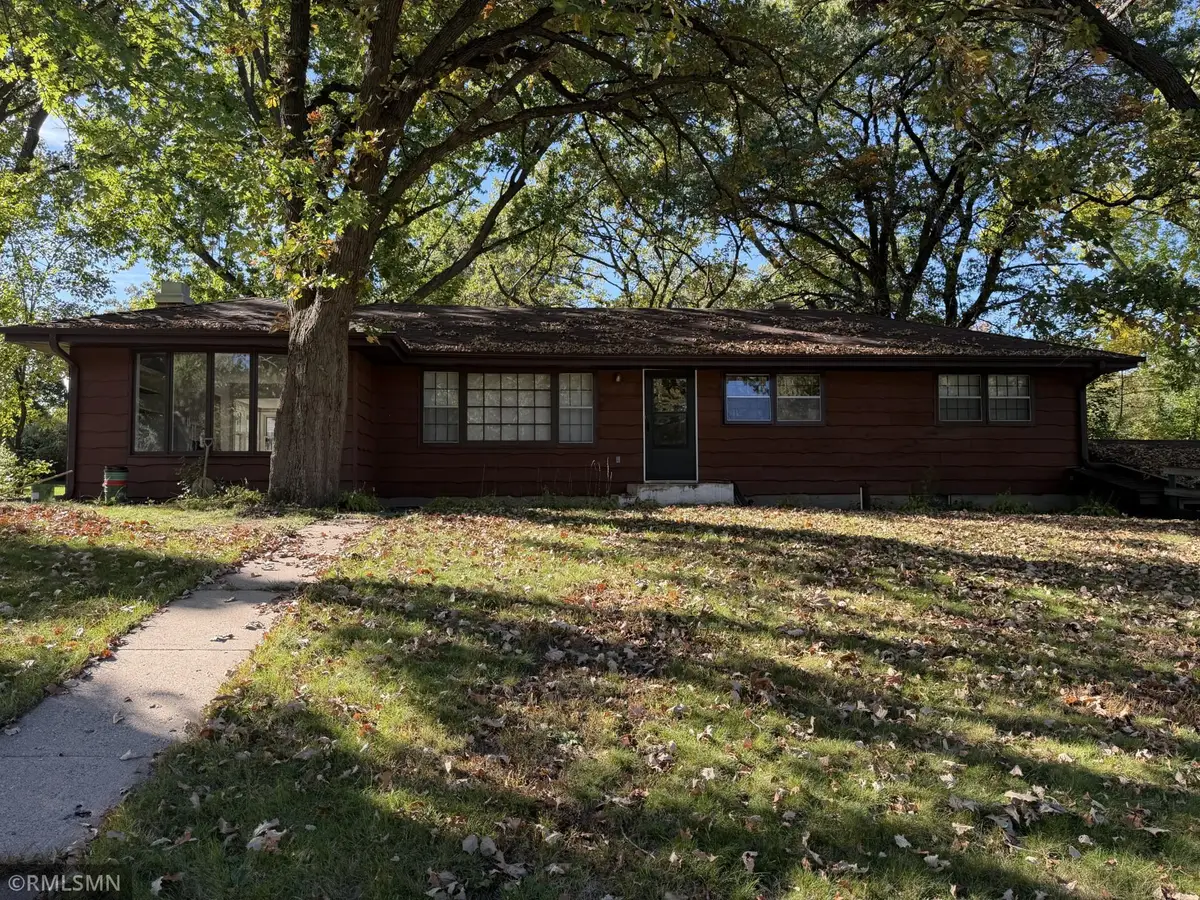 43 Suzanne Avenue, Vadnais Heights, MN 55127 - #1