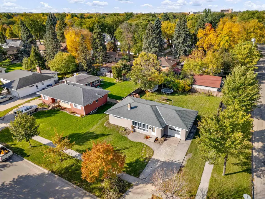 1701 5th Street S, Fargo, ND 58103 - #2