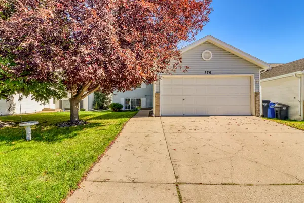 770 49th Street S, Fargo, ND 58103