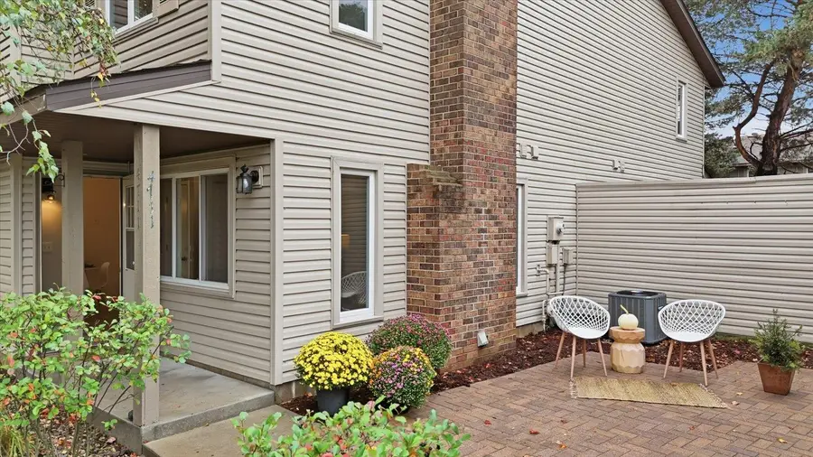 4711 Lund Point, Eagan, MN 55122 - #3