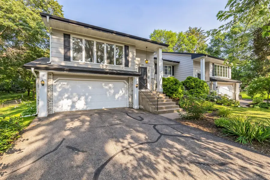 9505 Clubhouse Road, Eden Prairie, MN 55347 - #2