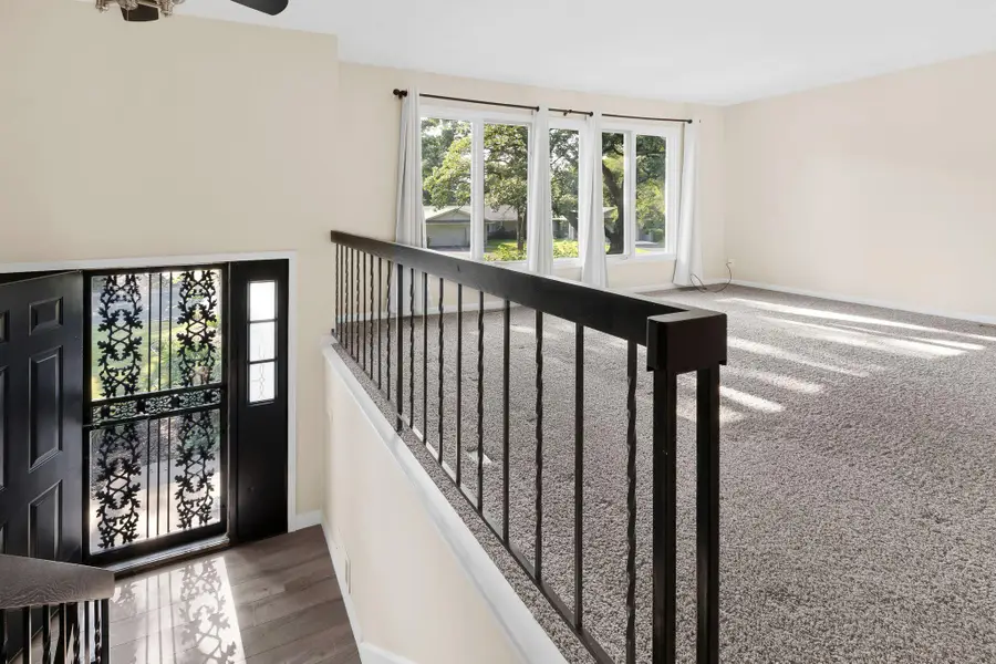 9505 Clubhouse Road, Eden Prairie, MN 55347 - #3