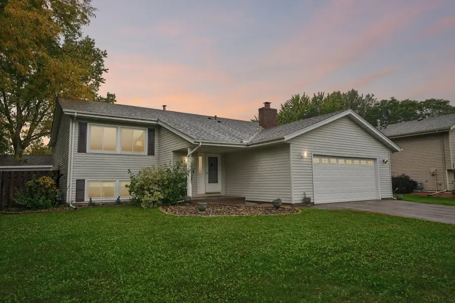 810 Clearbrook Lane, Vadnais Heights, MN 55127 - #2
