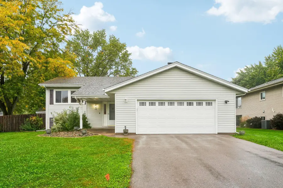 810 Clearbrook Lane, Vadnais Heights, MN 55127 - #3