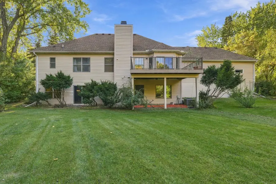 975 Jewel Avenue N, Lake Elmo, MN 55042 - #3