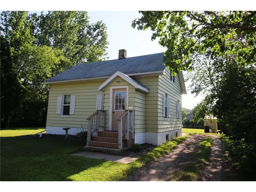 302 6th Street Nw, Little Falls, MN 56345 - #2
