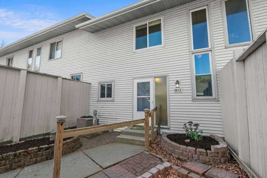 6612 Gretchen Lane N, Oakdale, MN 55128 - #3