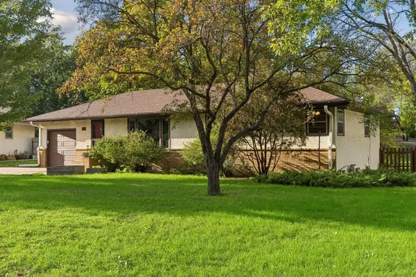21 70th Way Ne, Fridley, MN 55432