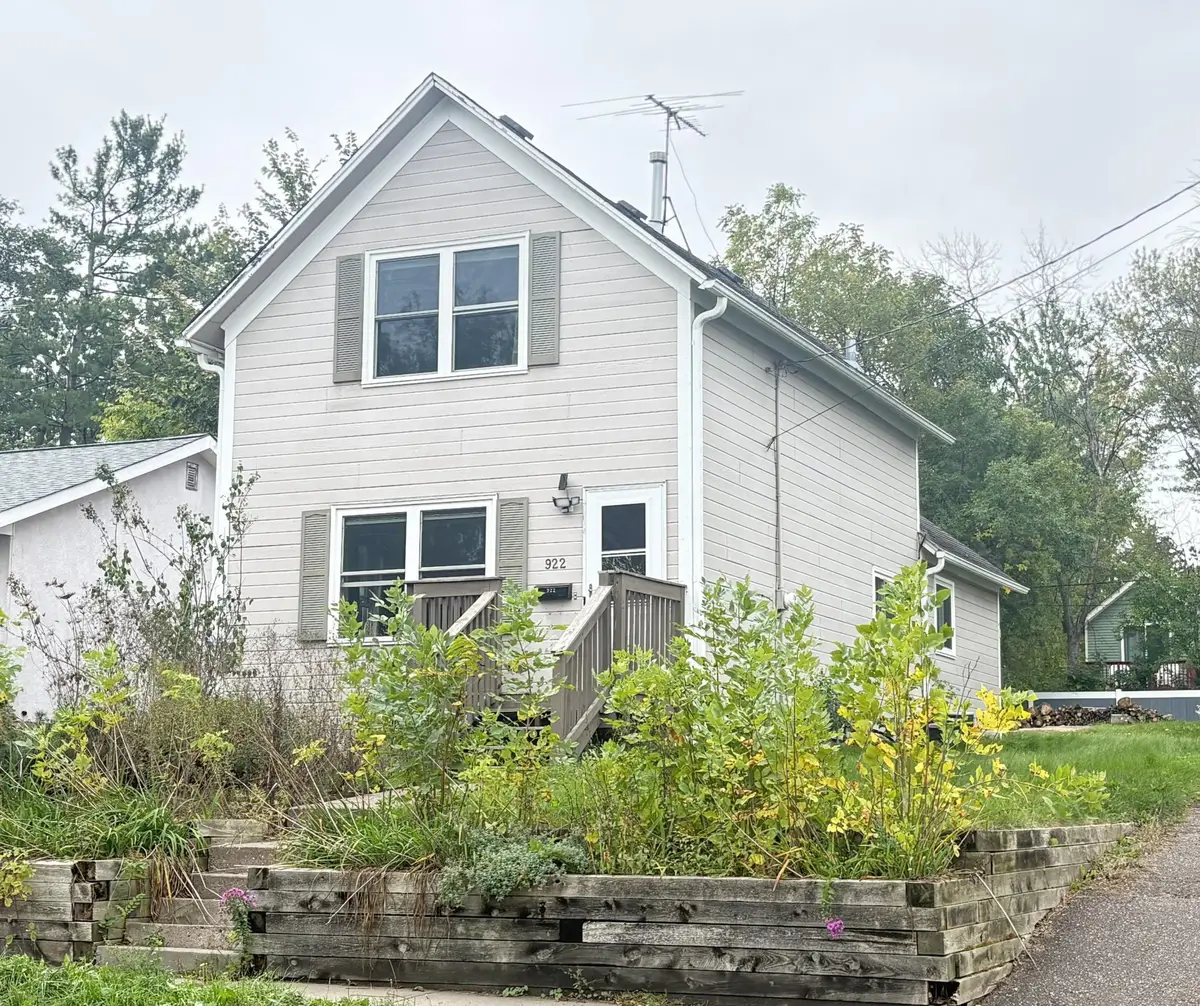 922 6th Street S, Stillwater, MN 55082 - #1