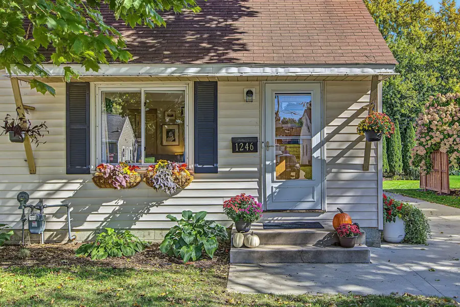 1246 Smith Avenue S, West Saint Paul, MN 55118 - #2