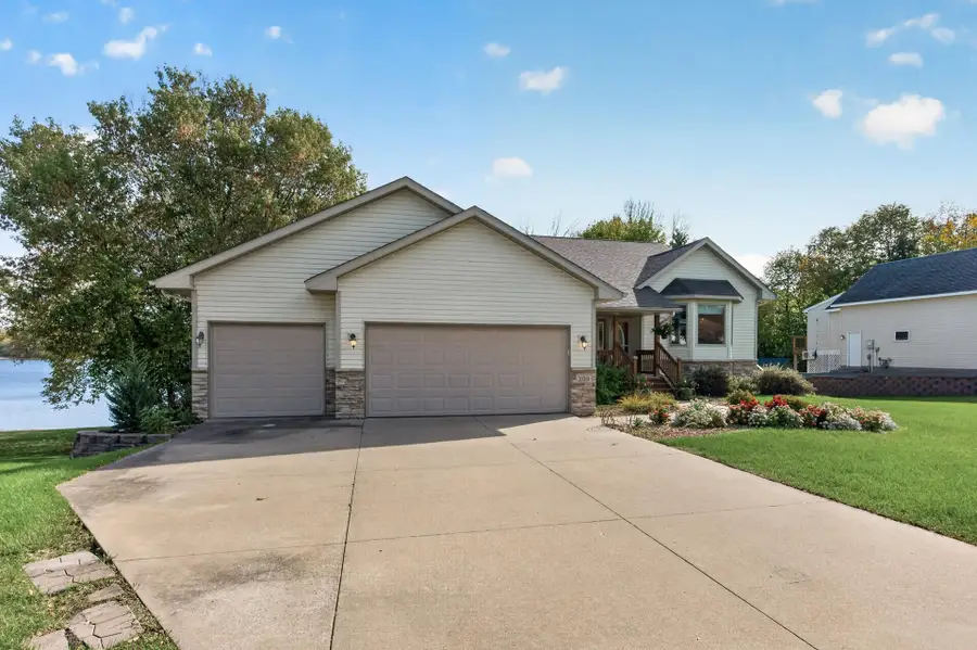 28319 Lakeside Lane, Lindstrom, MN 55045 - #2
