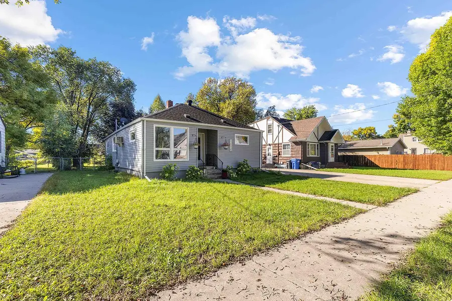 1528 8th Avenue S, Fargo, ND 58103 - #2