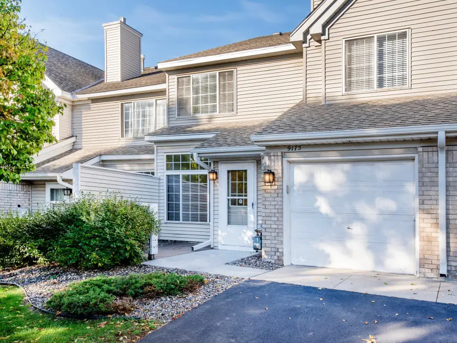 9175 Troon Court, Woodbury, MN 55125 - #2