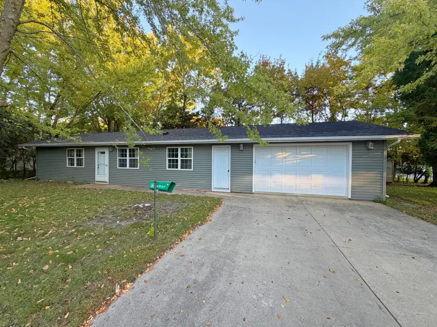102 9th Avenue Ne, Dodge Center, MN 55927 - #2