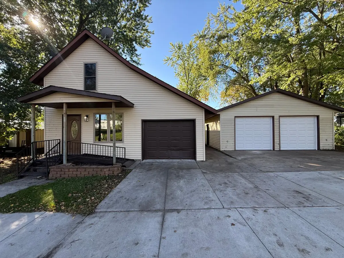 525 Lake Street N, Sauk Centre, MN 56378 - #1