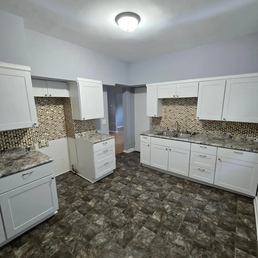 2102 Lyndale Avenue N, Minneapolis, MN 55411 - #3