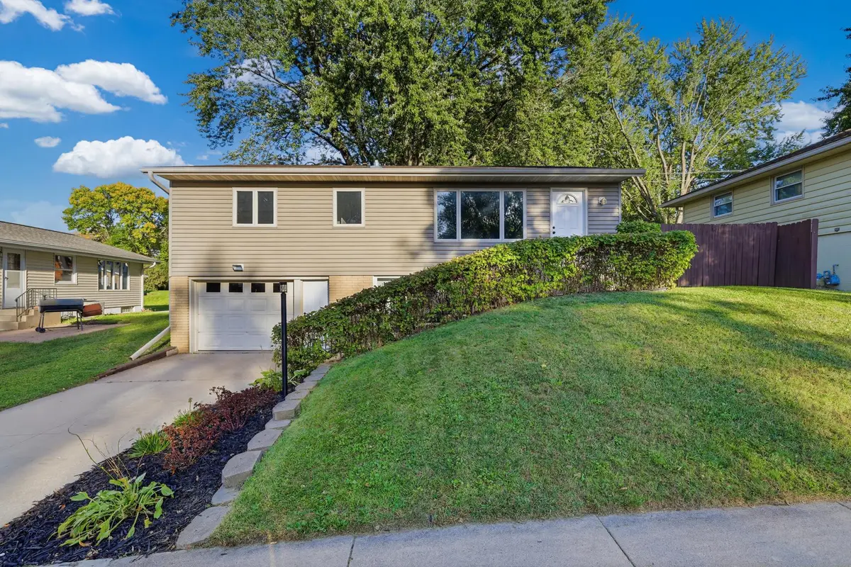 2642 11th Avenue Nw, Rochester, MN 55901 - #1