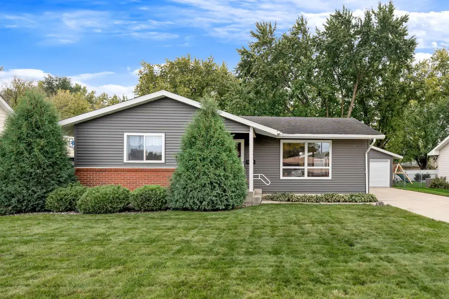 303 15th Avenue Sw, Austin, MN 55912 - #2