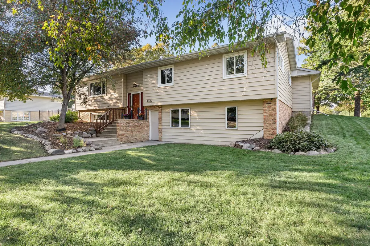 2500 5th Avenue Sw, Austin, MN 55912 - #1
