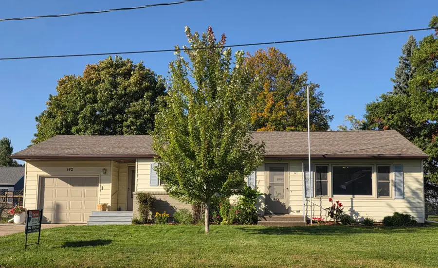 142 5th Street Nw, Blooming Prairie, MN 55917 - #2