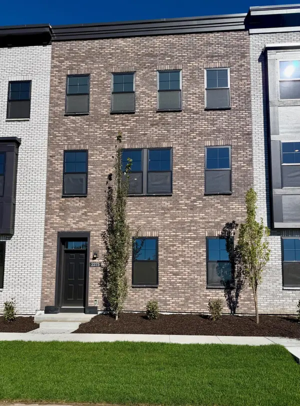 2275 Beechwood Avenue, Saint Paul, MN 55116