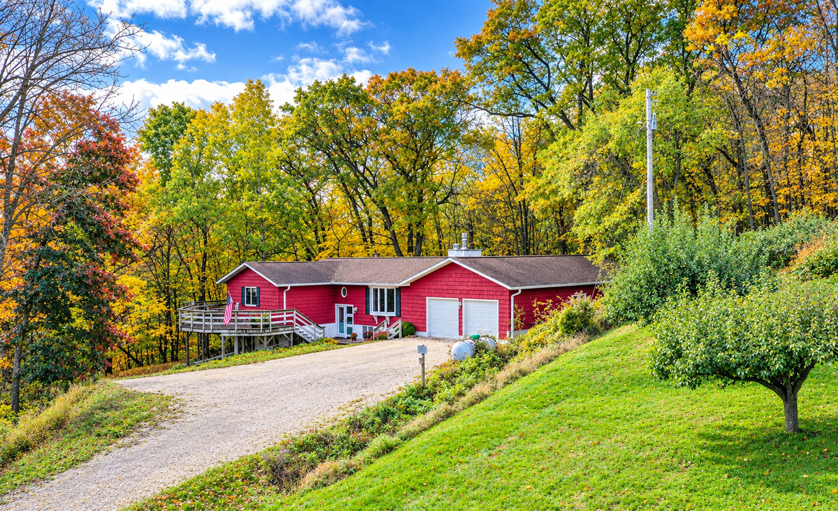 29651 County 5, Wykoff, MN 55990 - #1