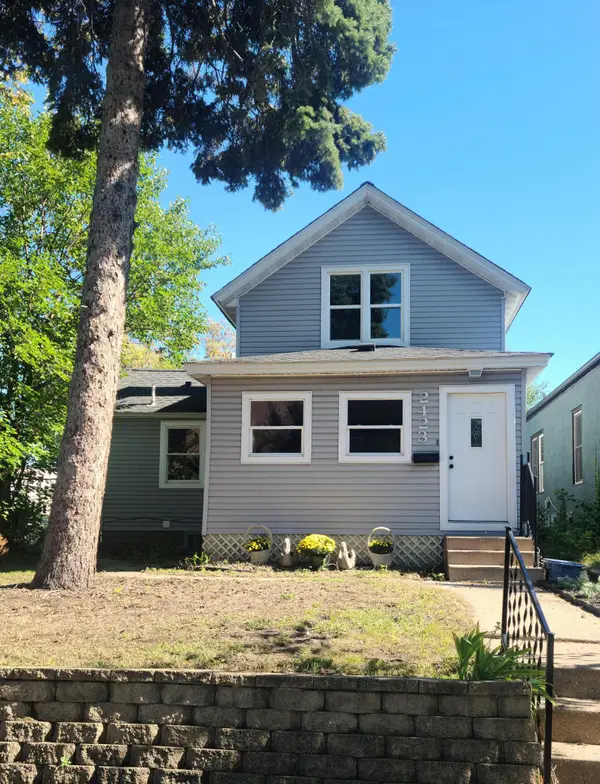 2423 Quincy Street Ne, Minneapolis, MN 55418
