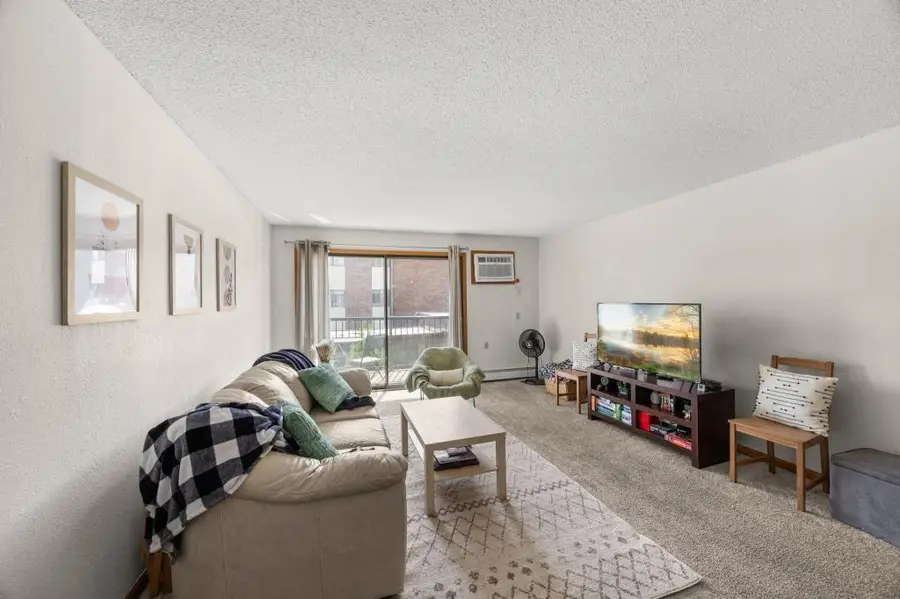 4 Pine Tree Drive #212, Arden Hills, MN 55112 - #2