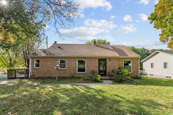 8142 Victoria Drive, Victoria, MN 55386