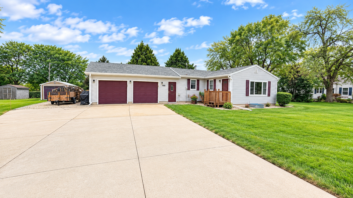 480 Hazeltine Place Ne, Owatonna, MN 55060 - #1