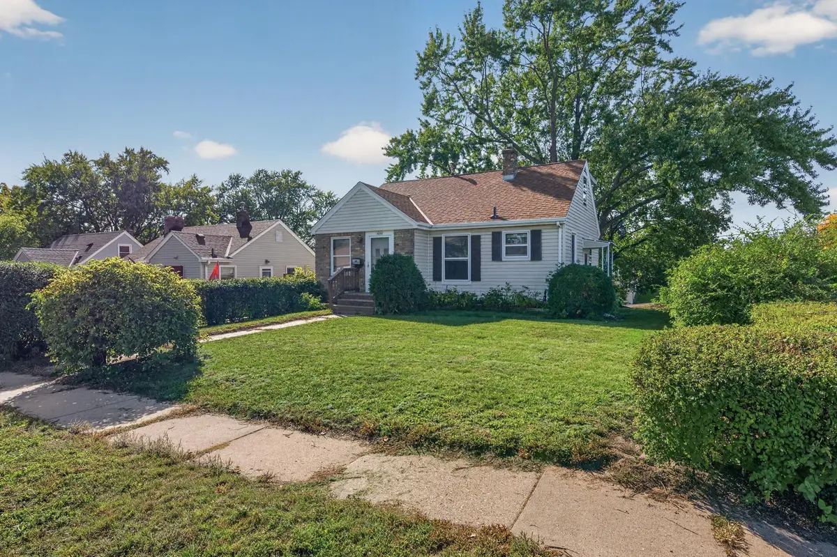 4858 6th Street Ne, Columbia Heights, MN 55421 - #1