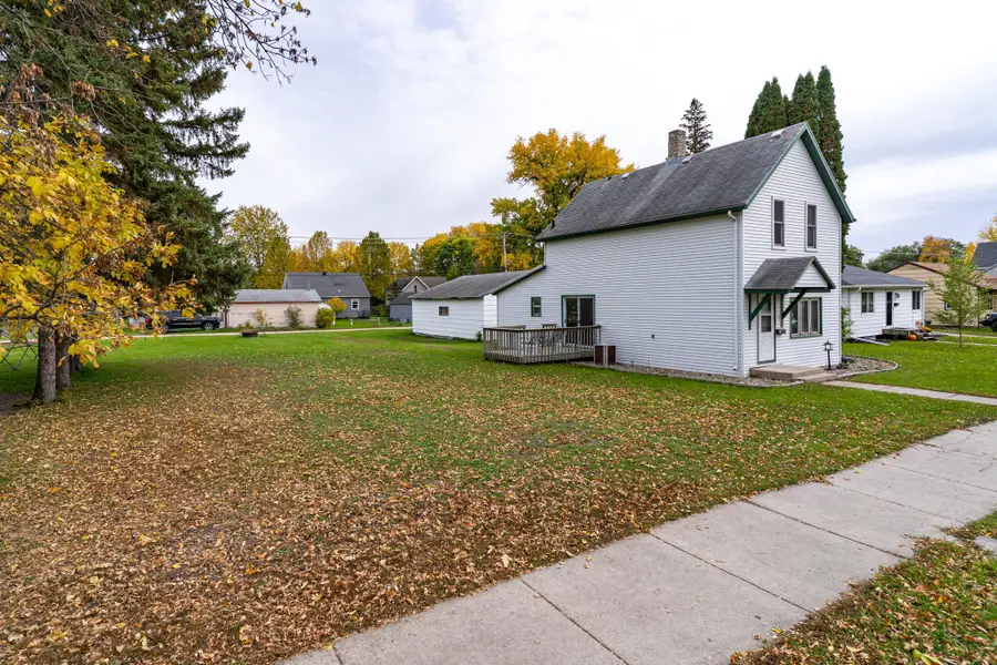 313 Lincoln Avenue, Crookston, MN 56716 - #2
