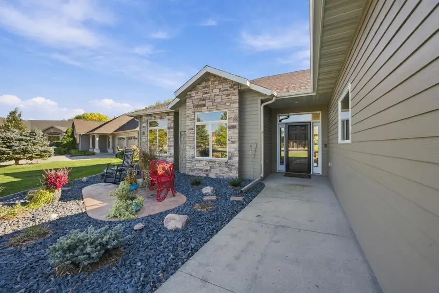 3823 43rd Avenue S, Moorhead, MN 56560 - #3