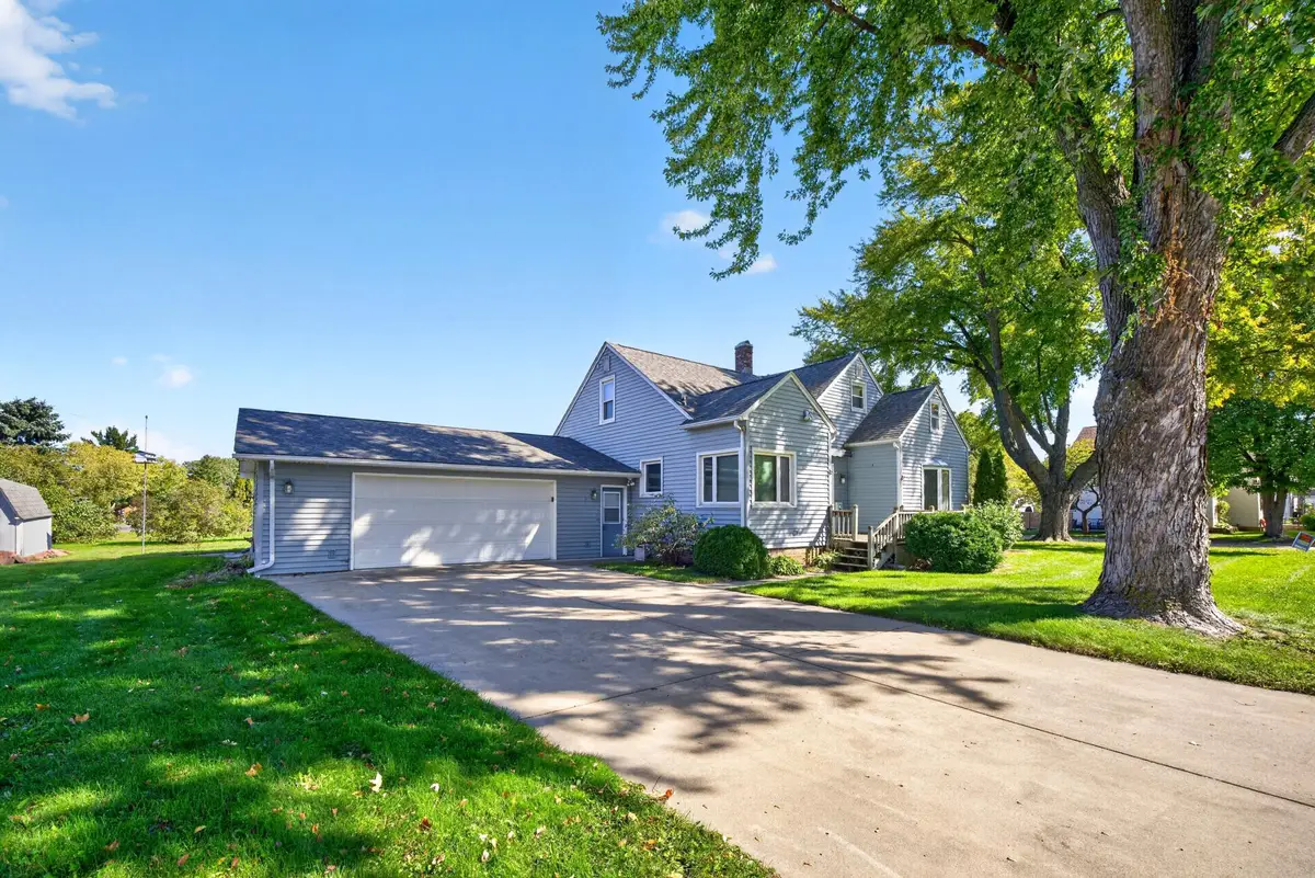 322 W Center Street, Lake City, MN 55041 - #1