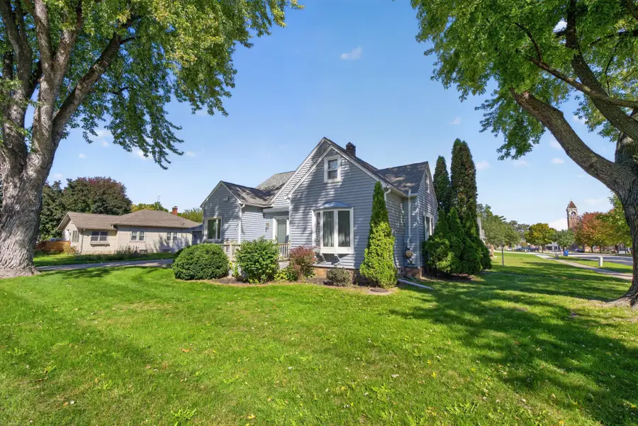 322 W Center Street, Lake City, MN 55041 - #3