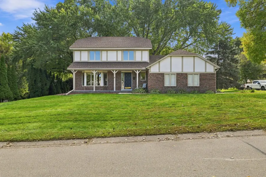 18731 Maple Leaf Drive, Eden Prairie, MN 55346 - #2