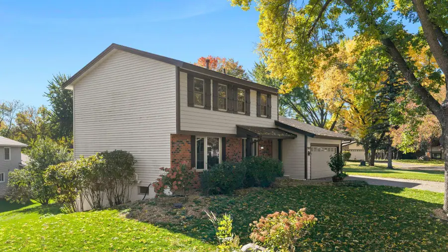 12575 Fescue Court, Eden Prairie, MN 55347 - #2