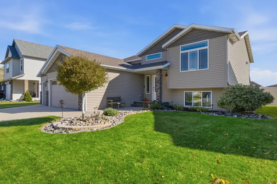 6916 24th Street S, Fargo, ND 58104 - #3